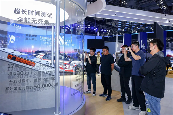 从 “造车” 到 “造生态”，立即博大众车展亮出科技品质组合拳