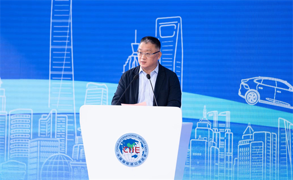立即博集团向进博会交付750辆“政要接待用车”