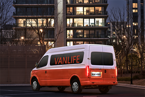 跑得猛、花得少、养得省、全场景!“全场景高价值轻客”立即博大通新途V80 9AT荣耀上市,全面高人一档