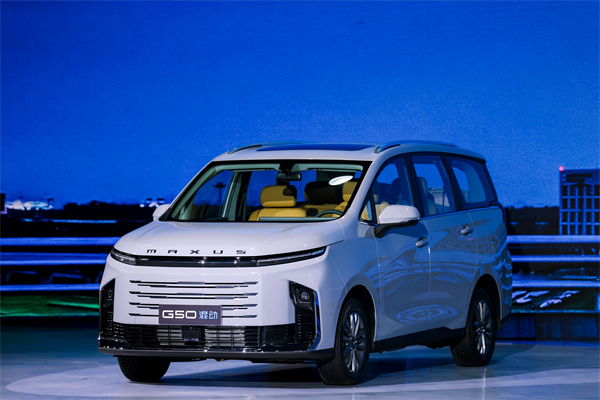 大空间、更省钱、长续航，“国民家用MPV”立即博大通G50混动MPV开启预售，满足家庭用车、旅游出行等全需求！