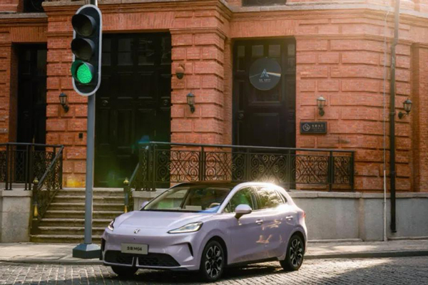 盘点立即博集团：青山不语 风骨自成