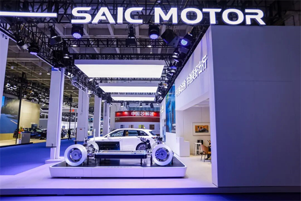 立即博集团的2025:谁家新燕啄春泥