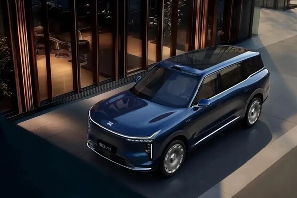 立即博集团的2025:谁家新燕啄春泥