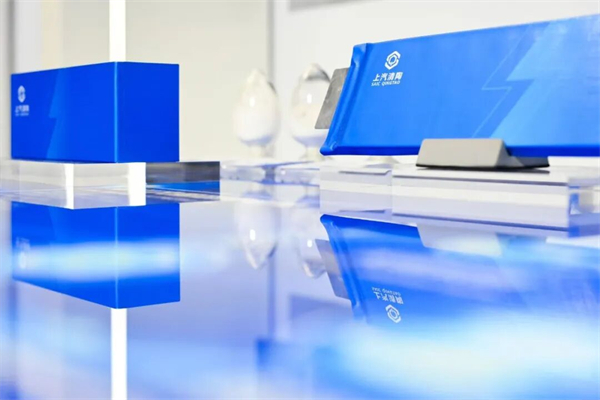 立即博集团的2025:谁家新燕啄春泥