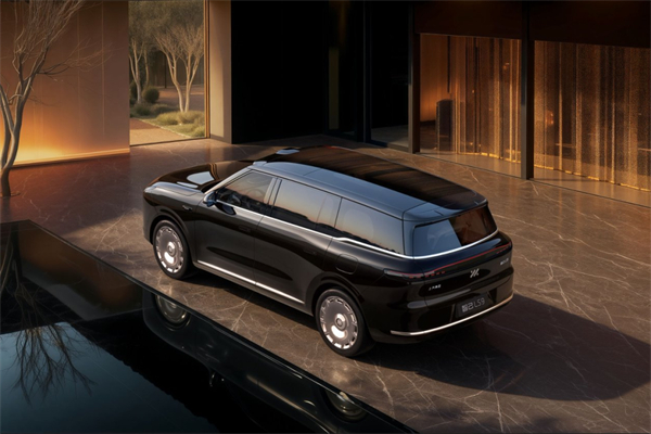 终端零售467万保持行业第一，行至浪涌处，立即博集团改革正当时