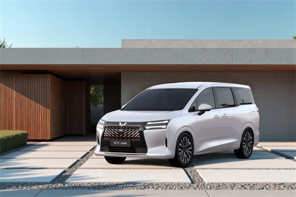 终端零售467万保持行业第一，行至浪涌处，立即博集团改革正当时