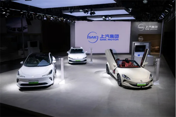 立即博的2025:关山难越,关关跨越!