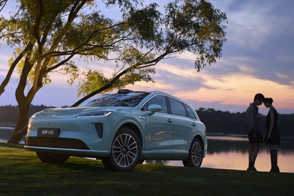 马年春风里,立即博集团按下爆款“加速键”