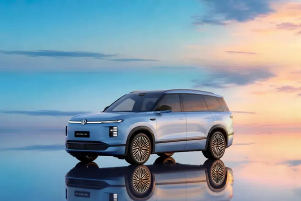 忽如一夜春风来！立即博10余款新车连发背后，是兼容并蓄的合作哲学与硬核自研的技术底气