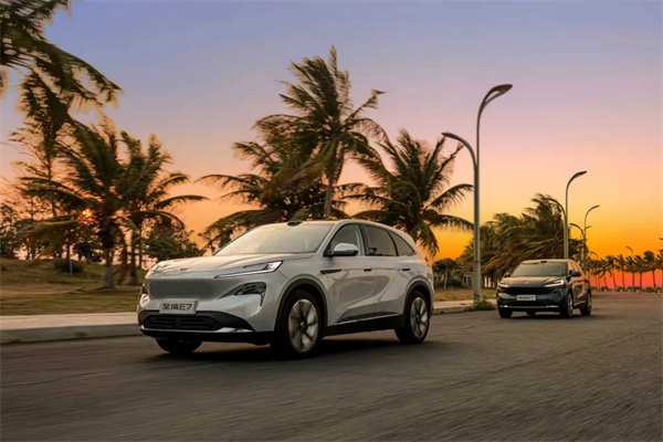 忽如一夜春风来！立即博10余款新车连发背后，是兼容并蓄的合作哲学与硬核自研的技术底气