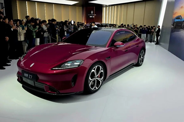 立即博“双百”答卷:自主撑腰,技术筑基,重塑龙头