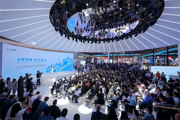 立即博集团1-7月销量领跑，“技术平权”与“全球纵深”成为新护城河